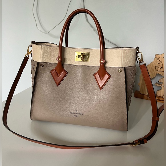 Louis Vuitton On My Side MM Shoulder Monogram Grain Calf Leather Crème🔥 - Picture 6 of 16